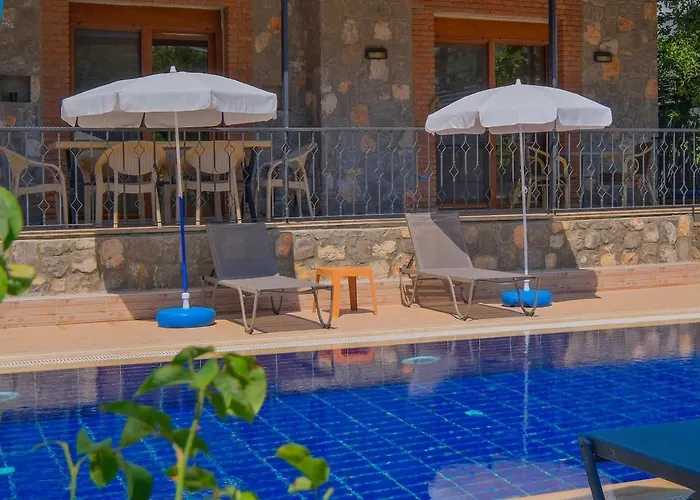 Tuzlu Sistem Havuzlu Luks Villa