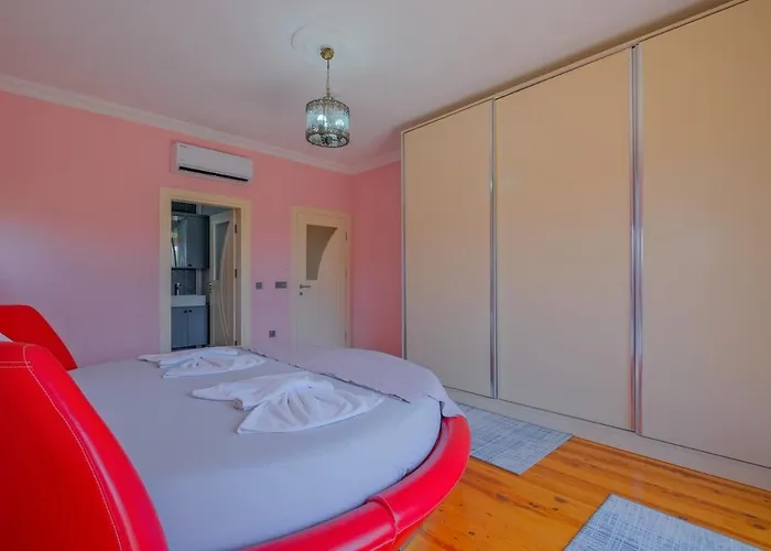 Villa Tuzlu Sistem Havuzlu Luks