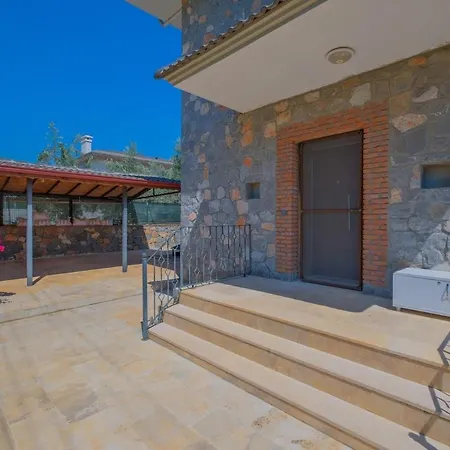 Villa Tuzlu Sistem Havuzlu Luks