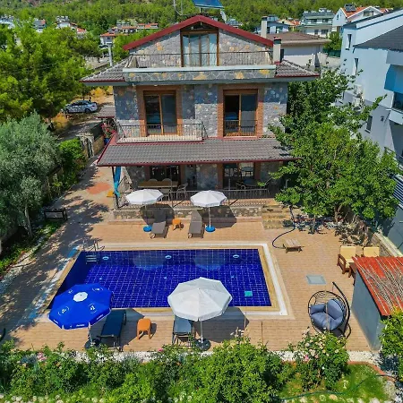 Tuzlu Sistem Havuzlu Luks *