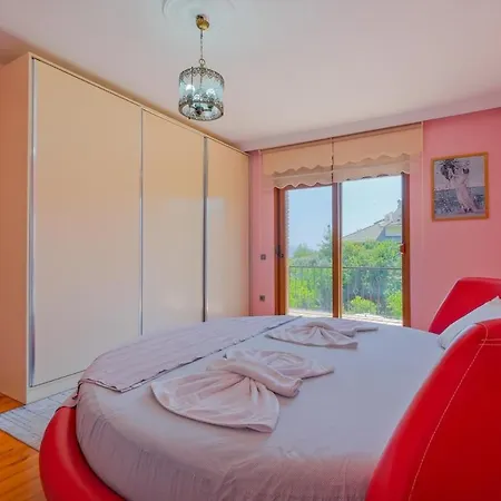 Villa Tuzlu Sistem Havuzlu Luks Fethiye