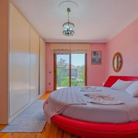 Tuzlu Sistem Havuzlu Luks Villa