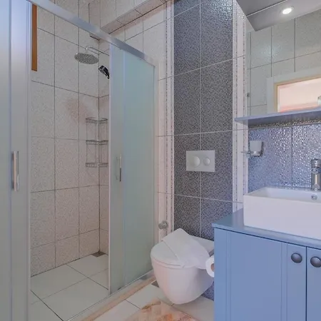 Tuzlu Sistem Havuzlu Luks Villa Fethiye