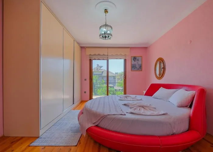 Tuzlu Sistem Havuzlu Luks Βίλα